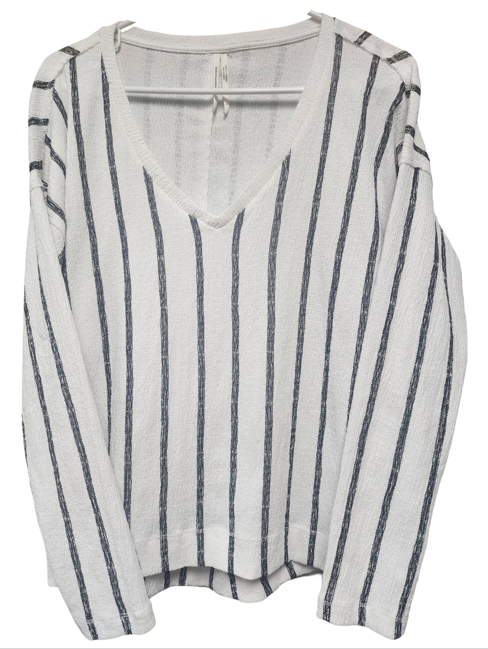 ANTHROPOLOGIE Willa Textured Vertical Stripe VNeck Long Sleeve Blouse White Sz S